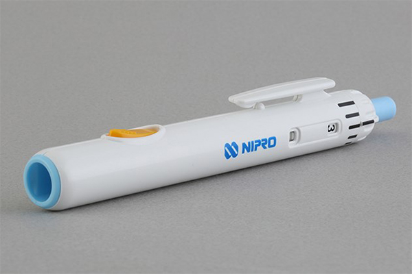 ニプロセーフタッチ&reg;ライトショットの写真